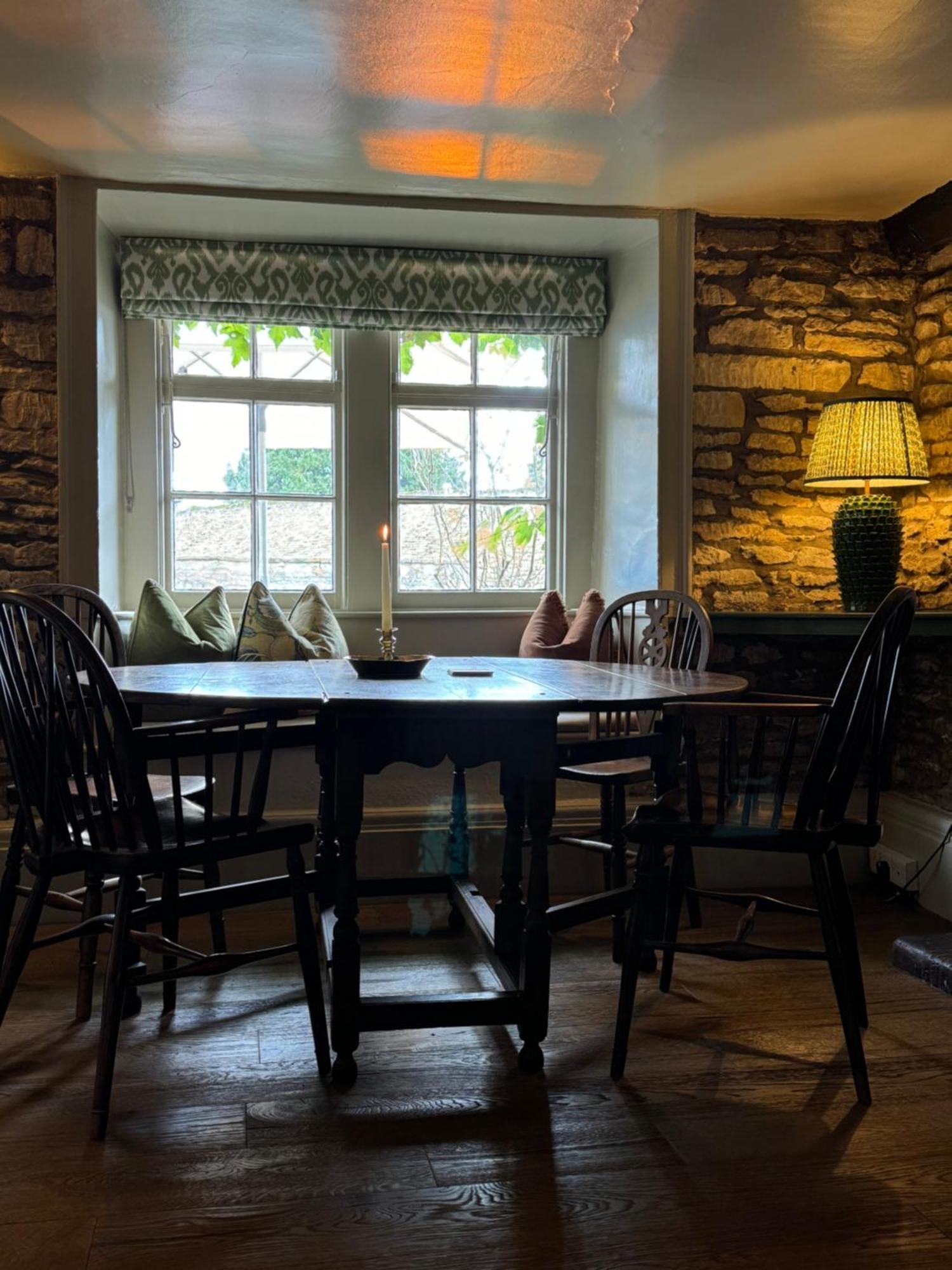 Neeld Arms Hotel Grittleton Bagian luar foto