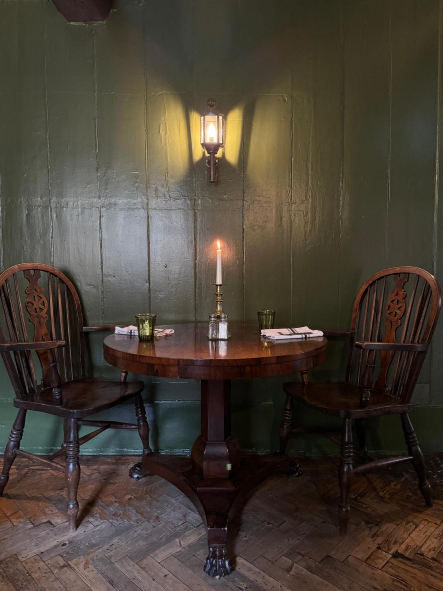 Neeld Arms Hotel Grittleton Bagian luar foto